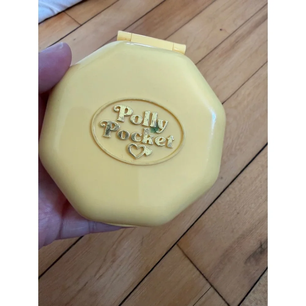 Vintage 1990 Bluebird Polly Pocket Hair Salon Yellow Octagon Compact Playset